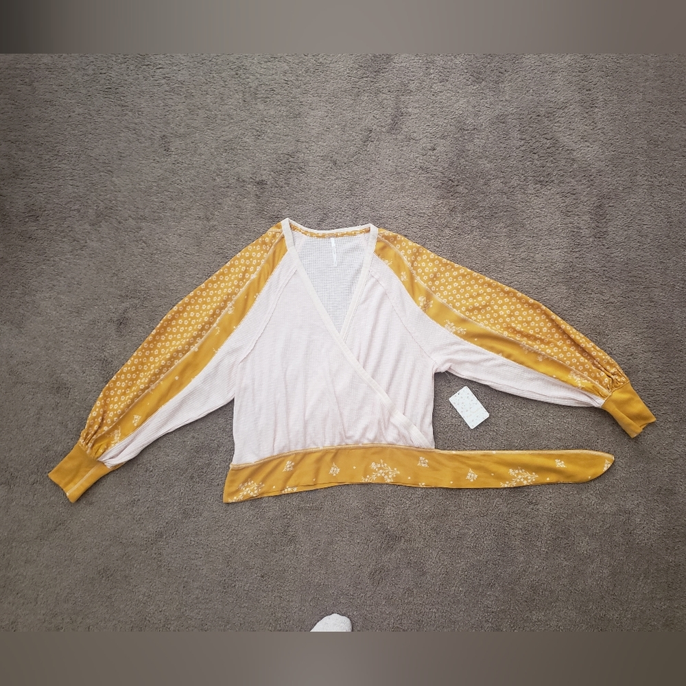 (NWT) Long Sleeve Top - Free People - Size S